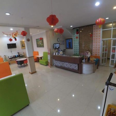 Cabin Hotel Sutomo Jogjacarta Exterior foto