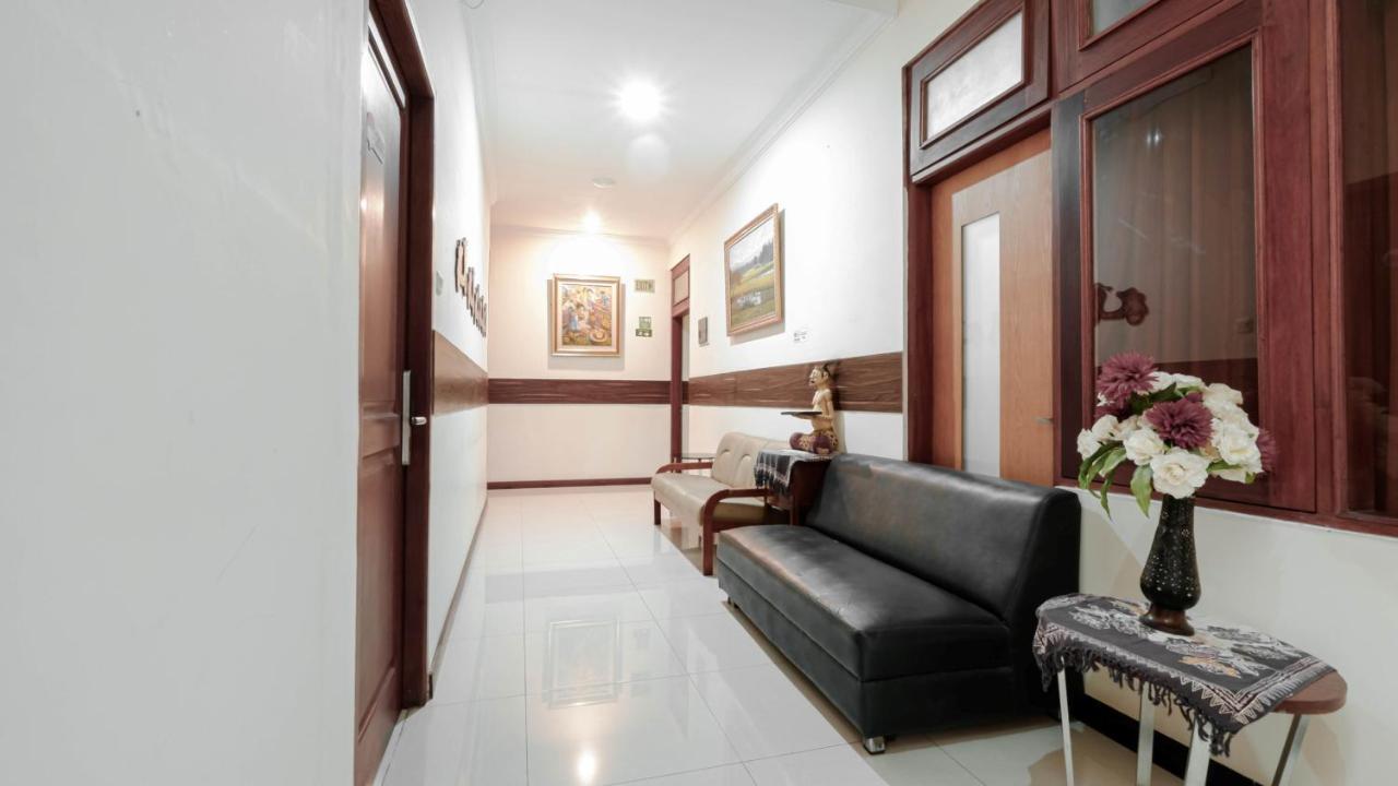 Cabin Hotel Sutomo Jogjacarta Exterior foto