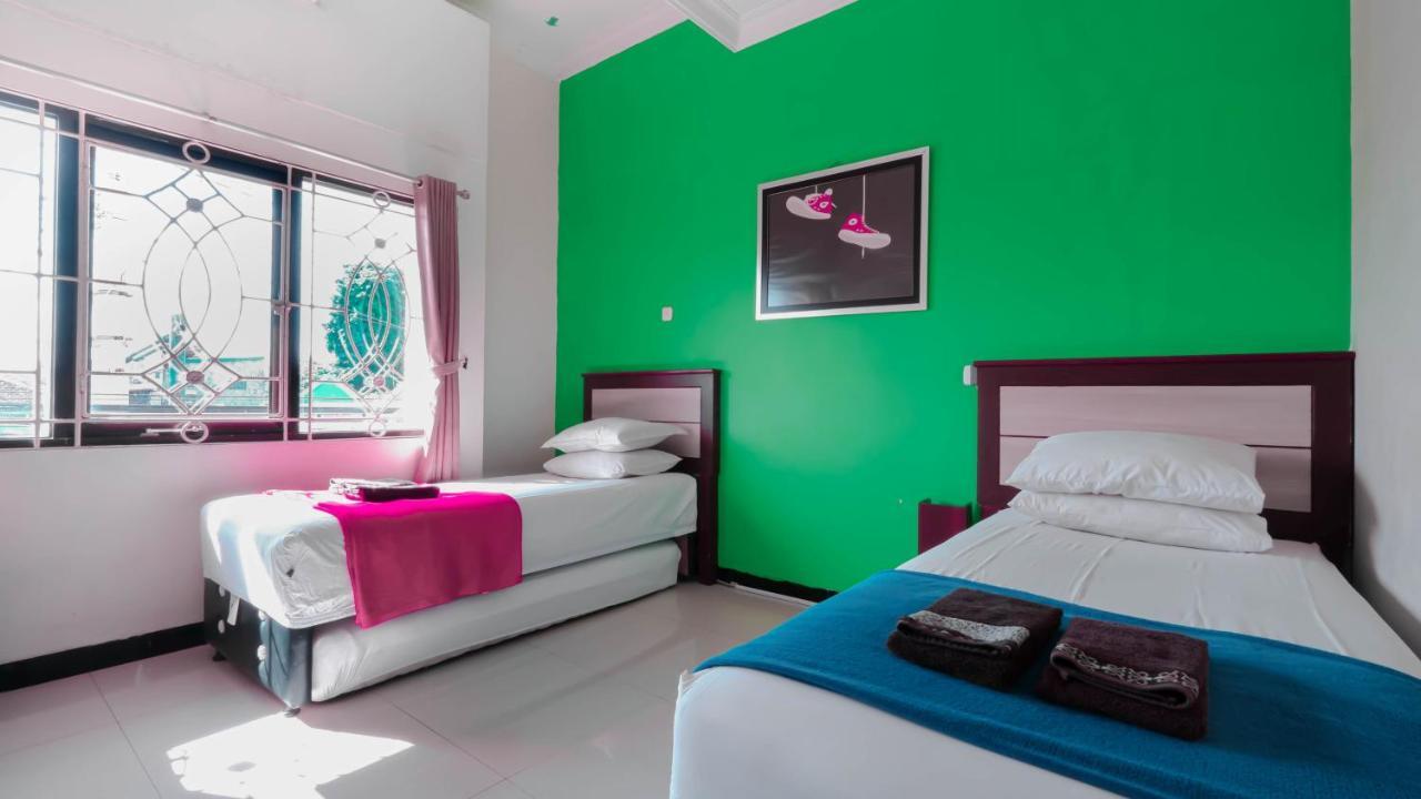 Cabin Hotel Sutomo Jogjacarta Exterior foto