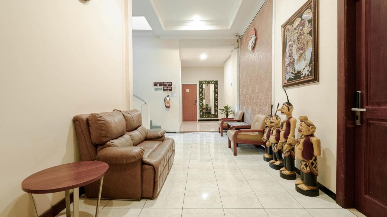 Cabin Hotel Sutomo Jogjacarta Exterior foto