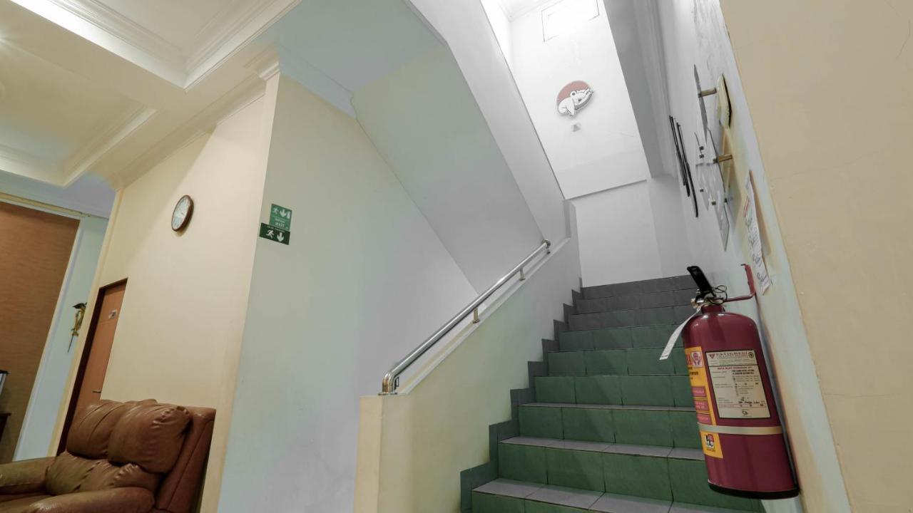 Cabin Hotel Sutomo Jogjacarta Exterior foto