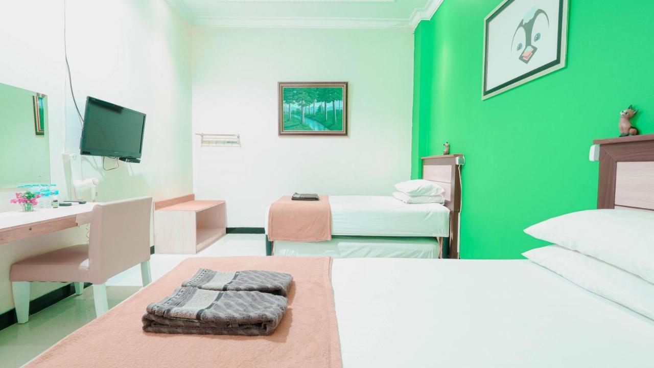 Cabin Hotel Sutomo Jogjacarta Exterior foto