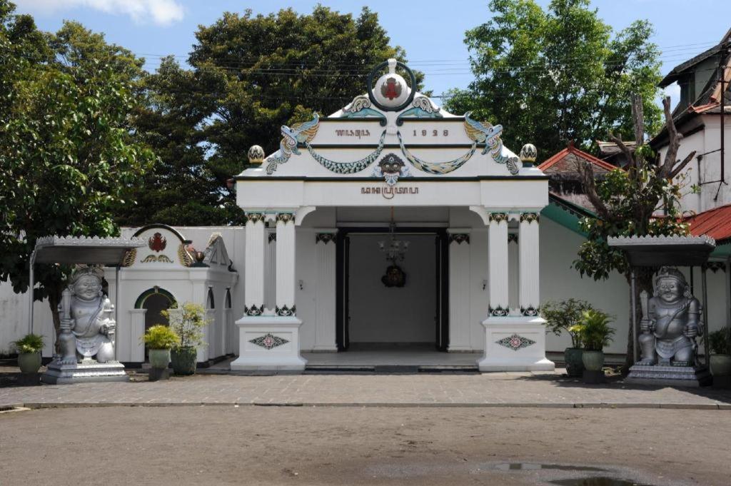 Cabin Hotel Sutomo Jogjacarta Exterior foto