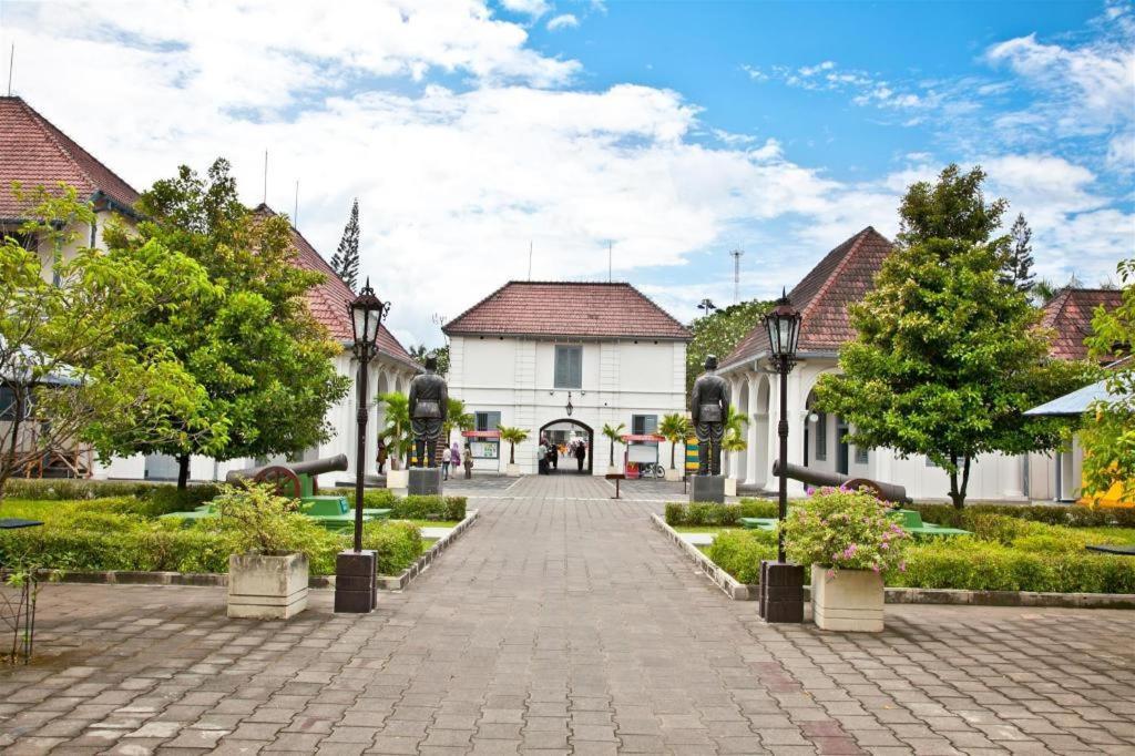 Cabin Hotel Sutomo Jogjacarta Exterior foto