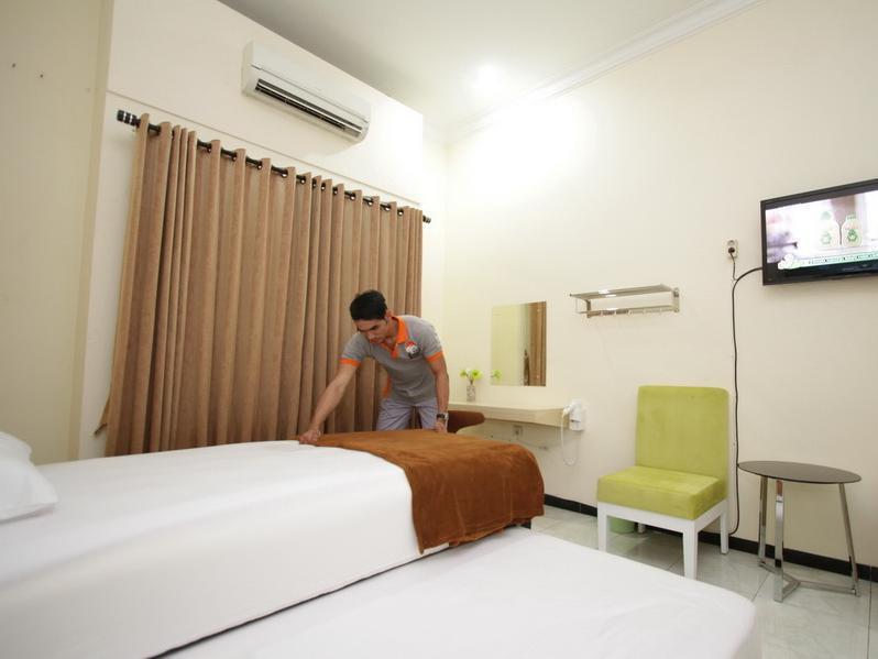Cabin Hotel Sutomo Jogjacarta Exterior foto